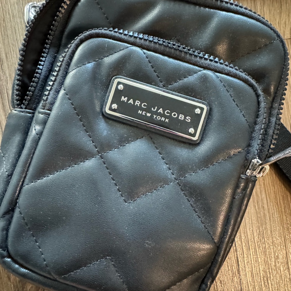 Marc Jacob’s crossbody purse